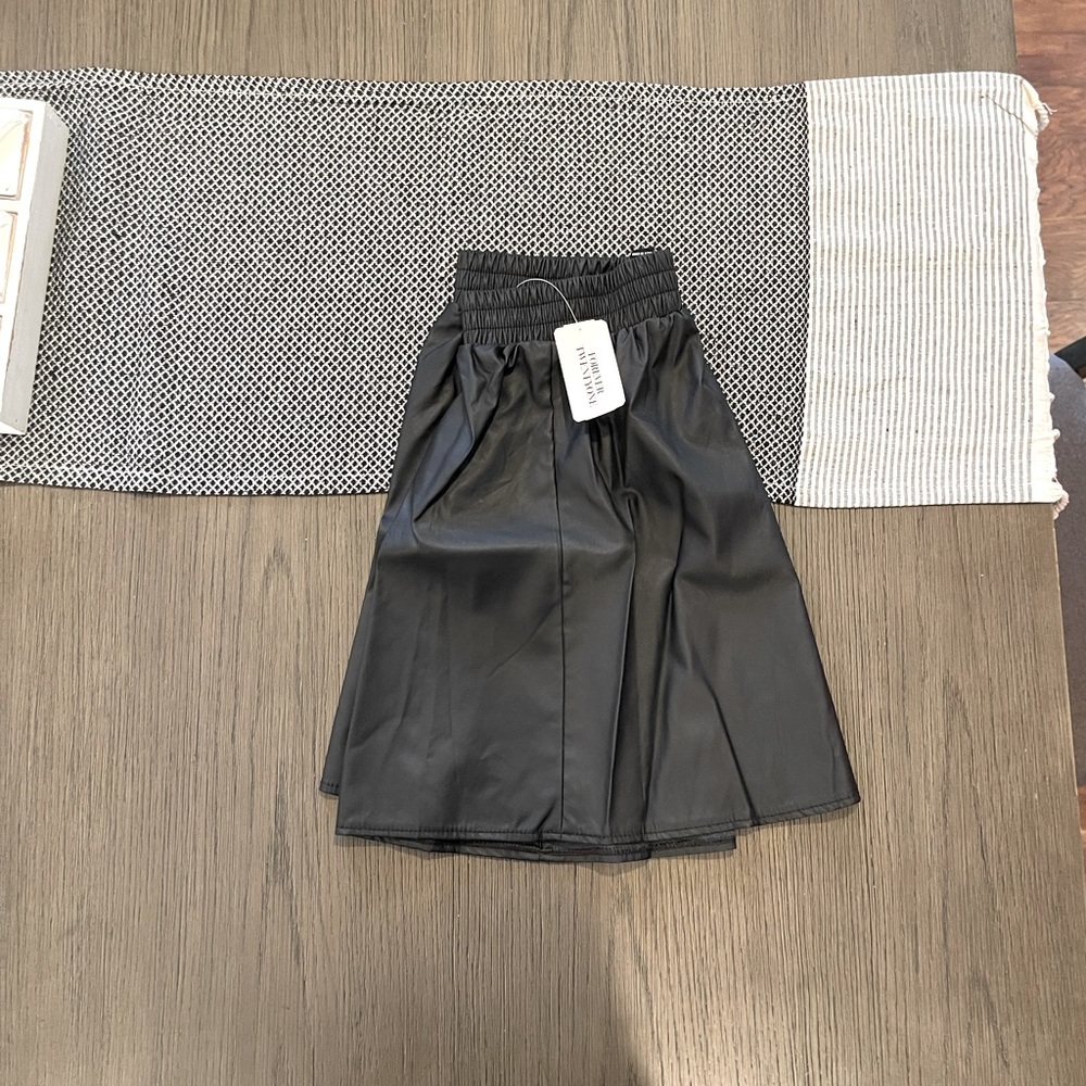 π₯$5 SALEπ₯ π Host Pick x2 π NWT Leather Skirt - Picture 2 of 5